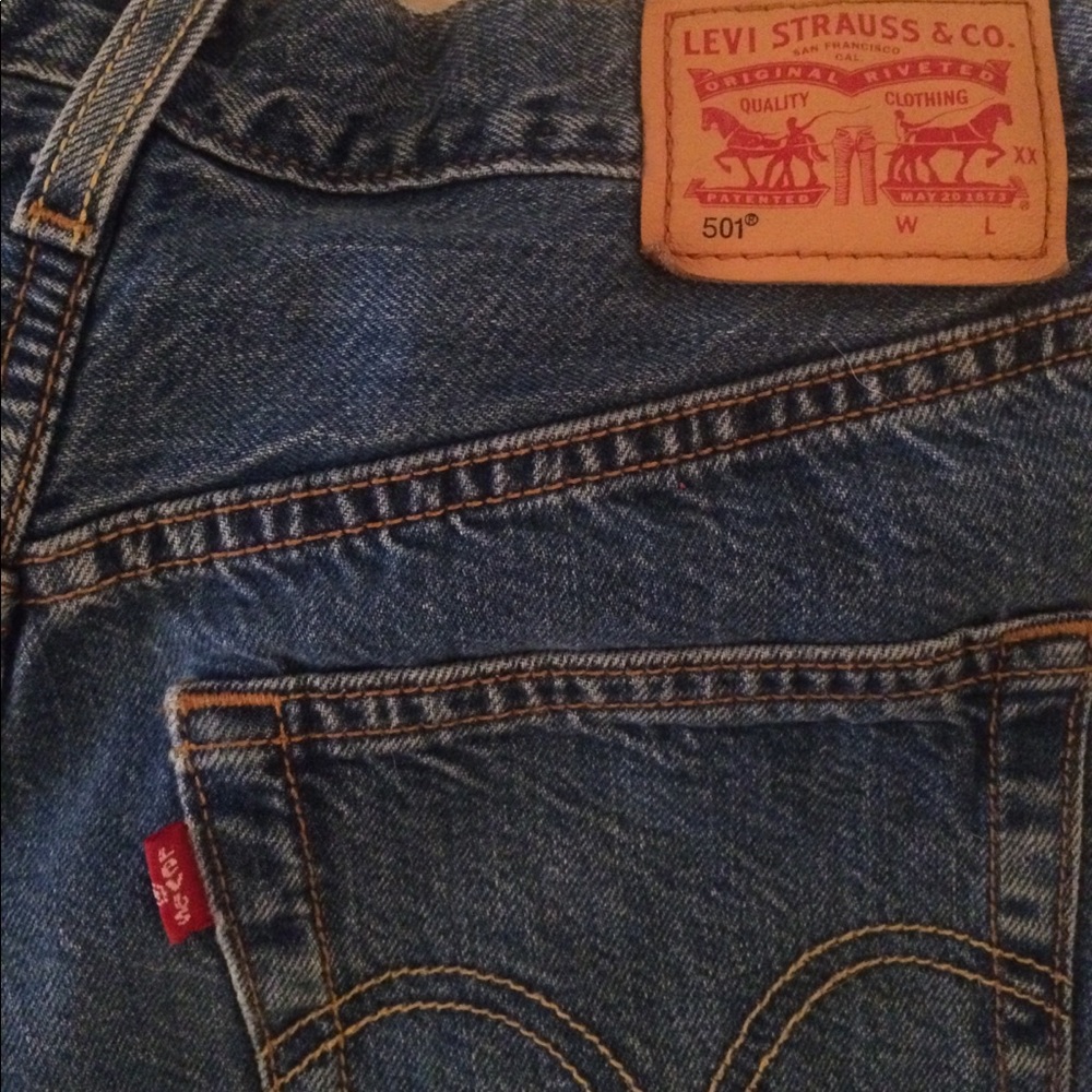 Levis 501 Jeans waist 27 inseam 32
